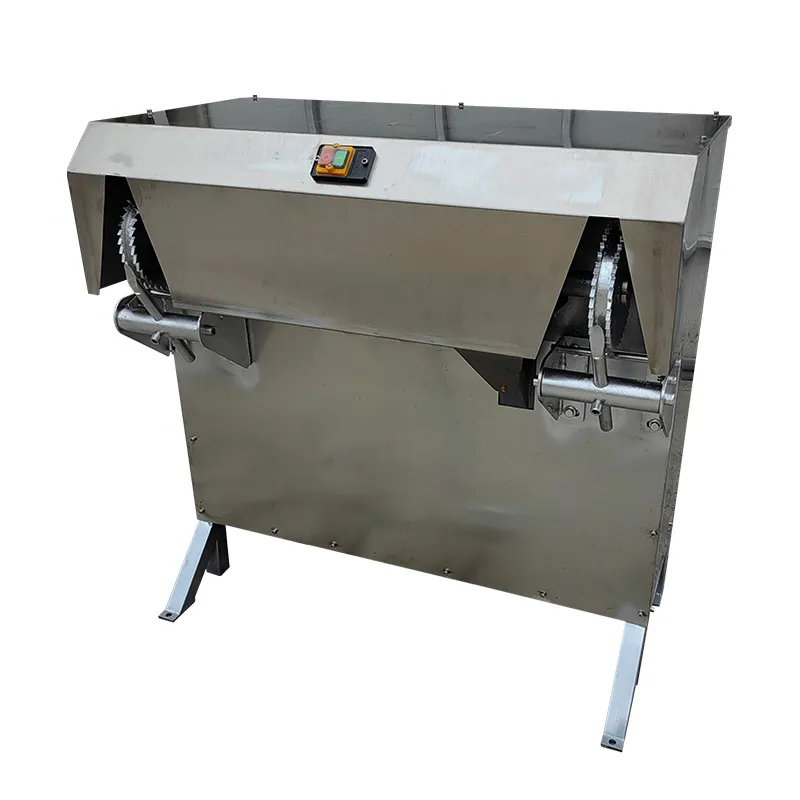 Vecchia macchina per guscio di cocco